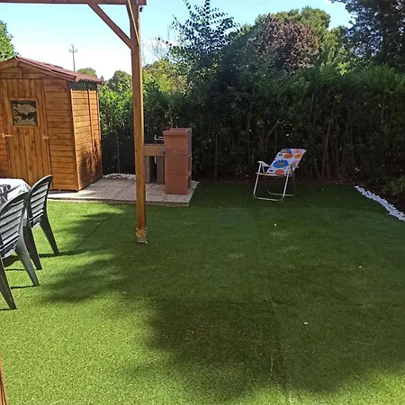 Talamone Bay Beachfront Garden Apartman *